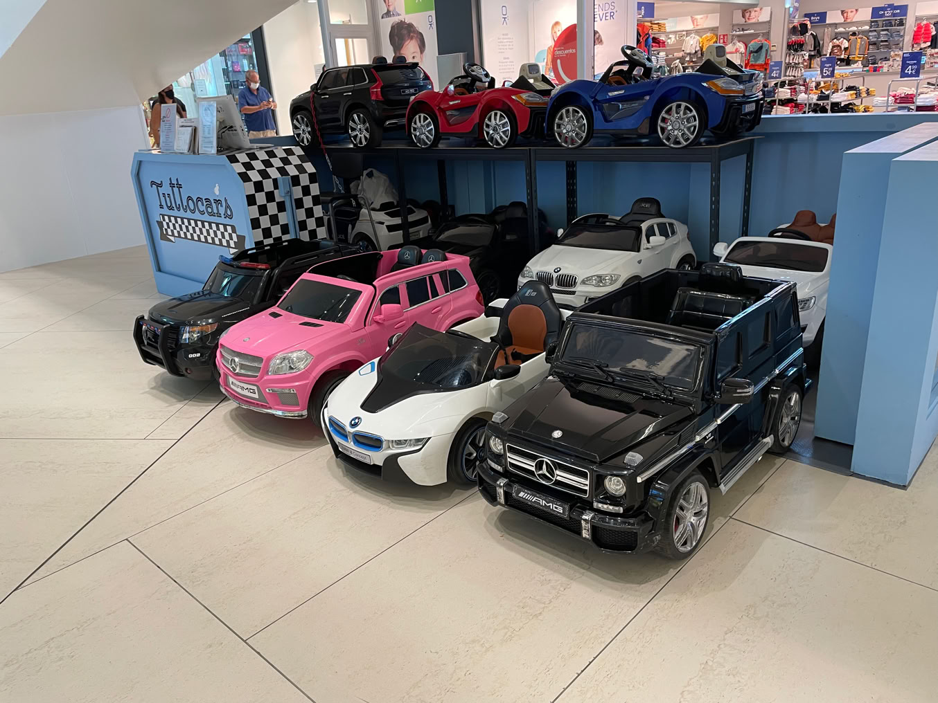 NP_NEARLY_PERFECT/NP/LUXUSBOLIDEN/TESTFAHRER/PORTO_PI