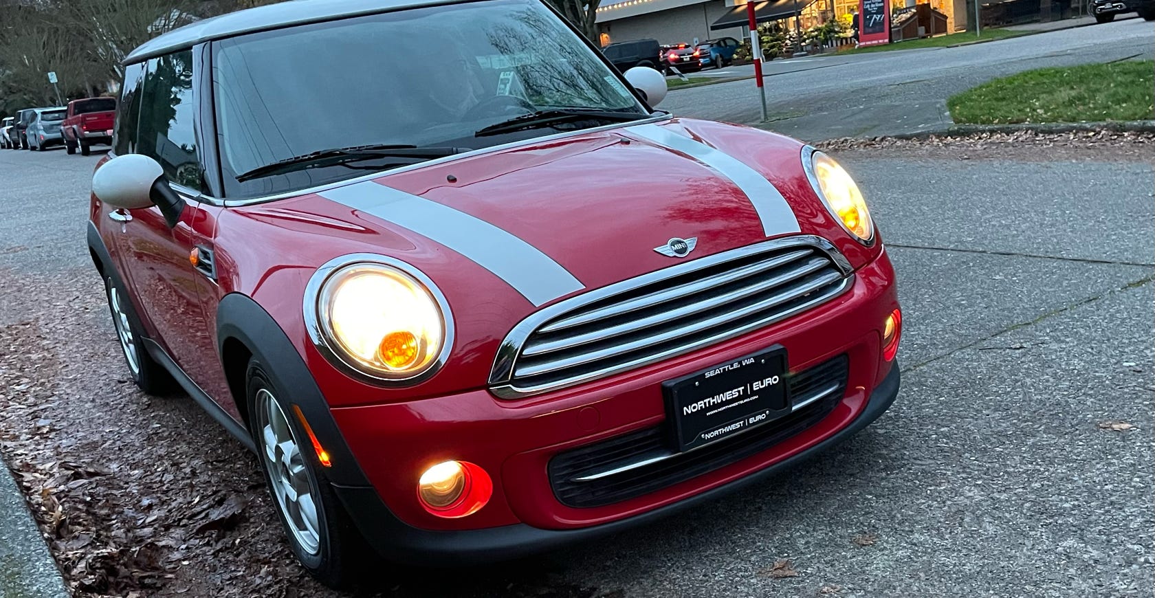 NP_NEWS_NEARLY_PERFECT_NEWS_MINI_MINIONE