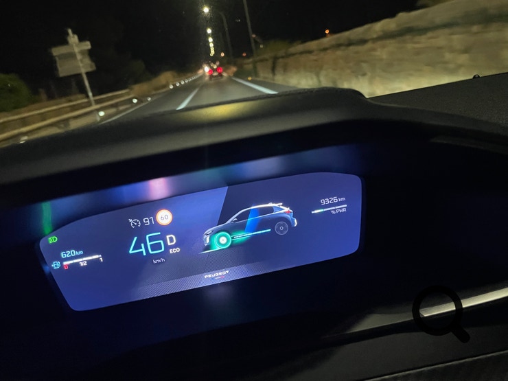 NP-NEARLYPERFECT-PEUGEOT-208HYBRID-TESTING-NPPROFILUPE