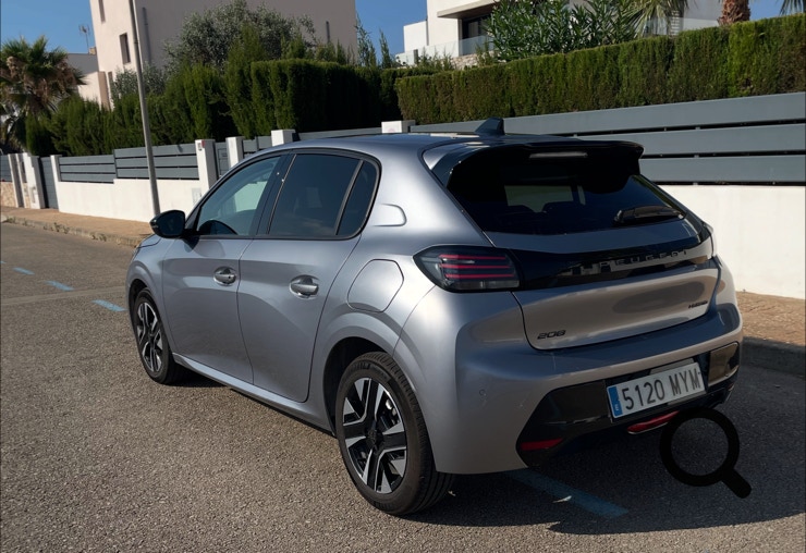 NP-NEARLYPERFECT-PEUGEOT-208HYBRID-TESTING-NPPROFILUPE