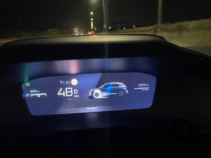 NP-NEARLYPERFECT-PEUGEOT-208HYBRID-TESTING-NPPROFILUPE