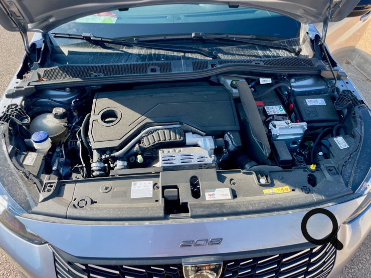 NP-NEARLYPERFECT-PEUGEOT-208HYBRID-TESTING-NPPROFILUPE